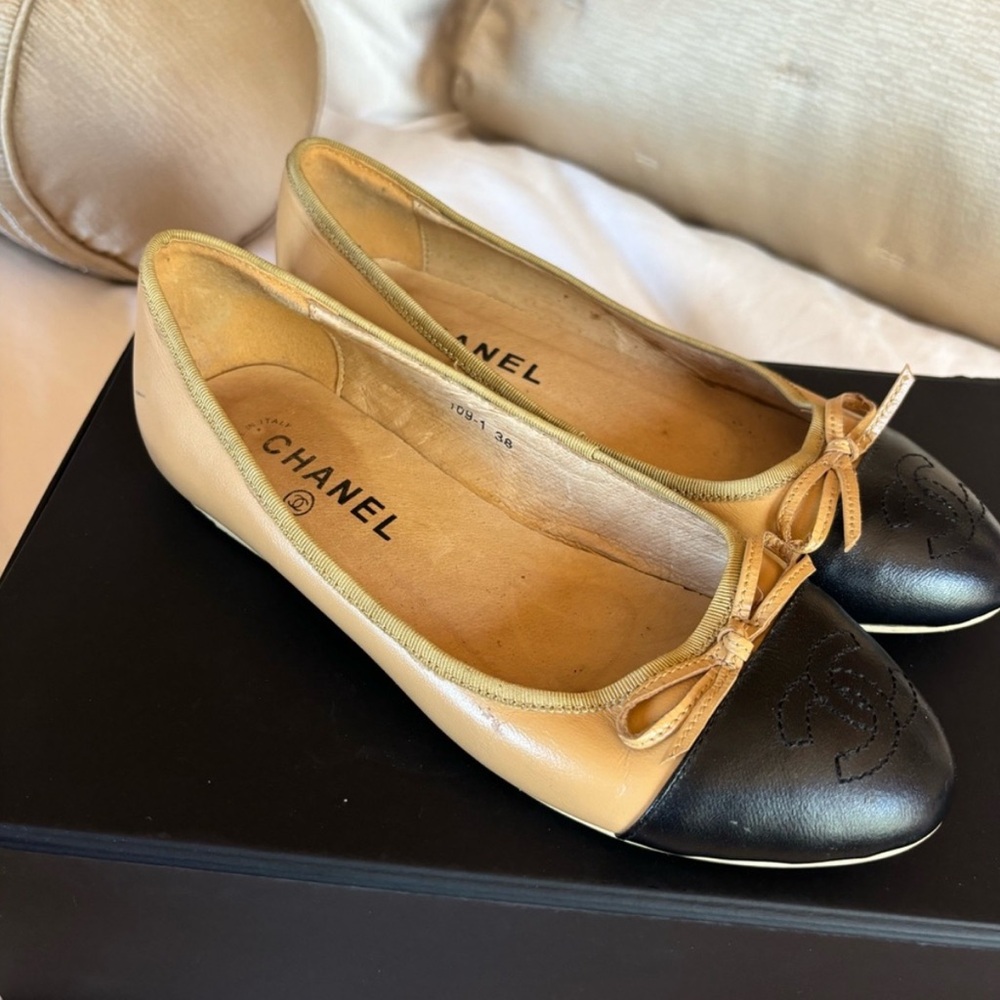 CHANEL Ballet Flats